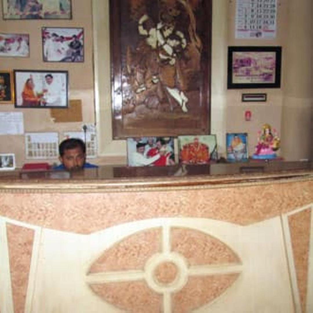 Hotel Pritam Palace , Dhule Esterno foto